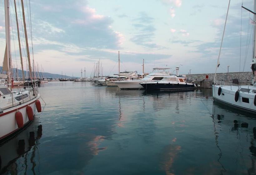 Unique Flat With Sea View At Edem Beach A Seafront Property By Athenian Homes