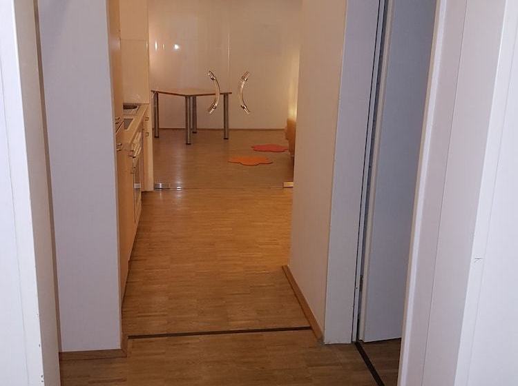 Wohnen Im Souterrain Einer Villa