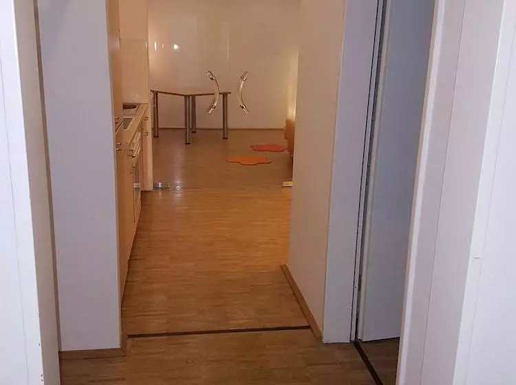 Wohnen Im Souterrain Einer Villa