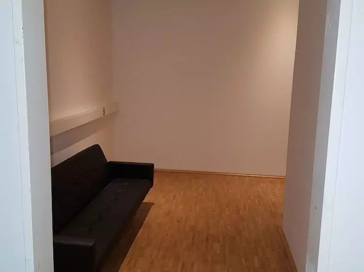 Wohnen Im Souterrain Einer Villa