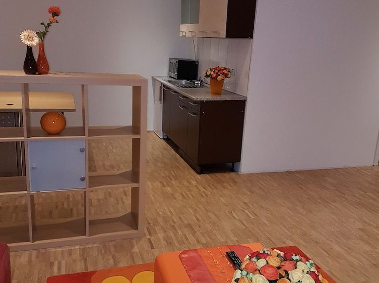 Wohnen Im Souterrain Einer Villa