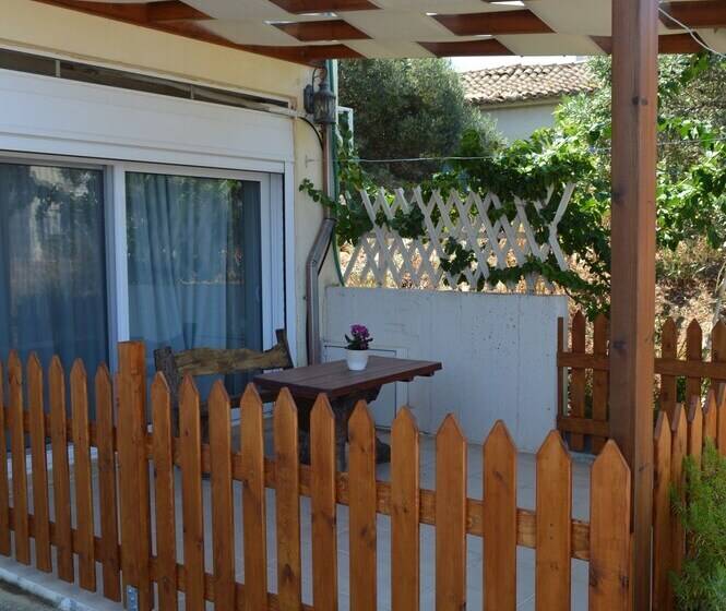 Best House Petit Pylos Messinias