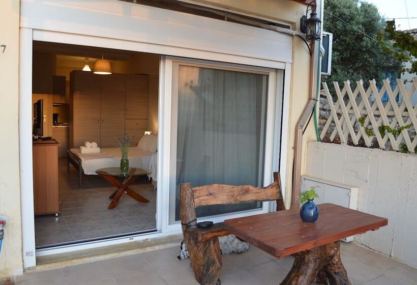 Best House Petit Pylos Messinias