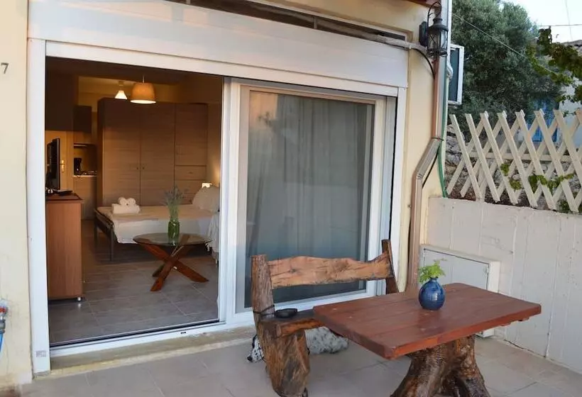 Best House Petit Pylos Messinias