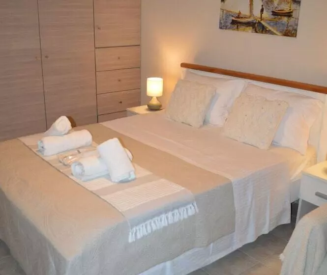 Best House Petit Pylos Messinias