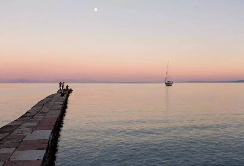 Casa Paleopolis Near Royal Baths Monrepo