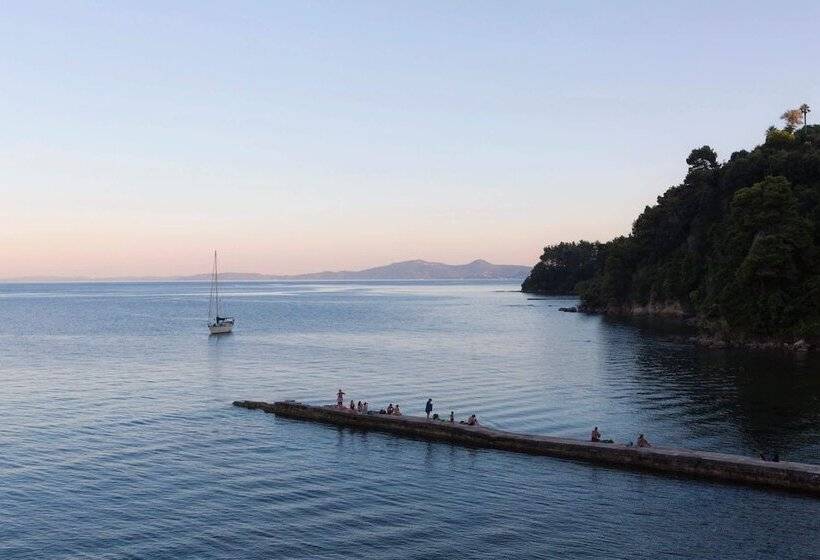 Casa Paleopolis Near Royal Baths Monrepo