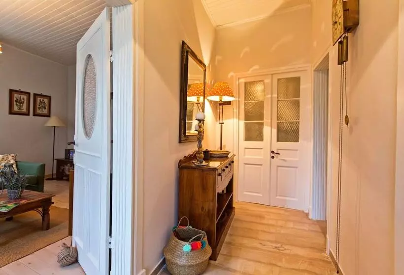 Casa Paleopolis Near Royal Baths Monrepo