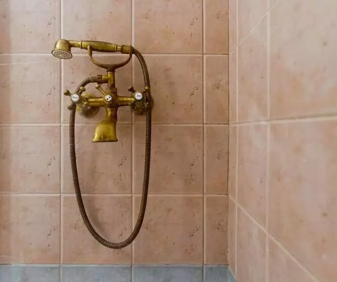 Casa Paleopolis Near Royal Baths Monrepo