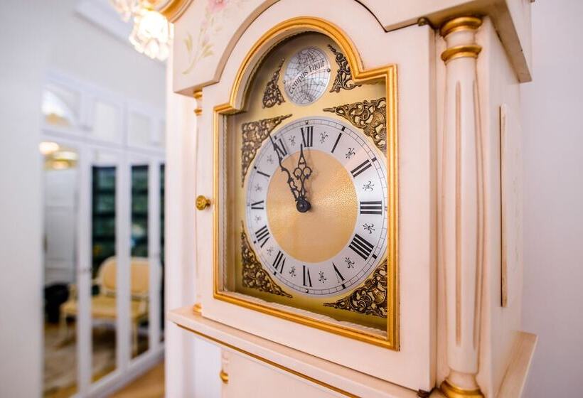 Funny Dolphins Apartments Moscow City