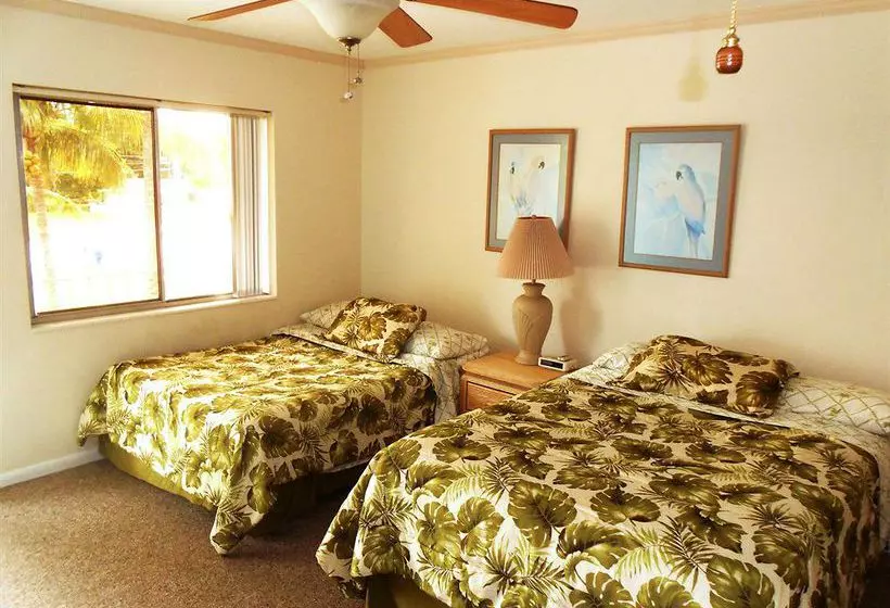 Hideaway Waterfront Resort &