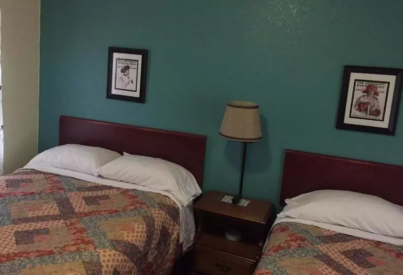 Highland Court Motel