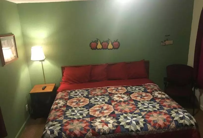 Highland Court Motel