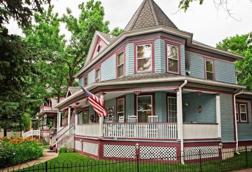 Holden House 1902 Bed & Breakfast Inn