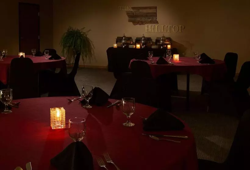 호텔 Coast Hilltop Inn