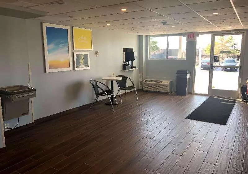 فندق Days Inn By Wyndham Grove City Columbus South