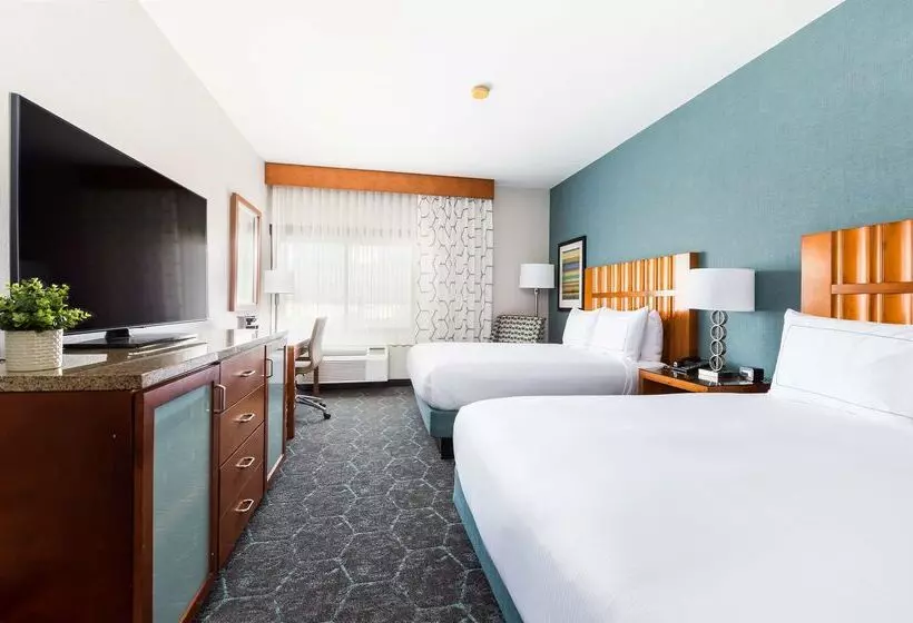 Hotelli Doubletree By Hilton  Carson