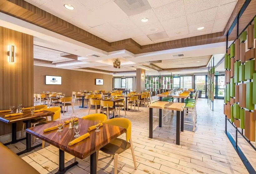 Hotelli Doubletree By Hilton  Carson