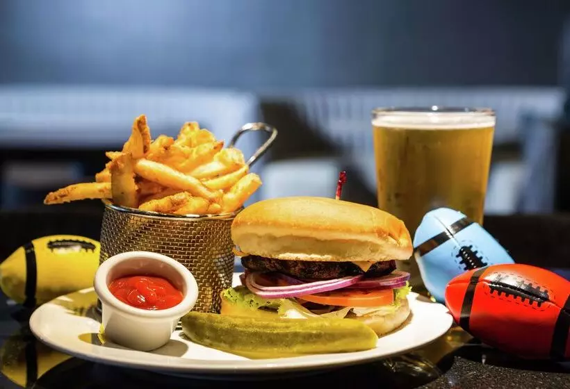 Hotelli Doubletree By Hilton  Carson