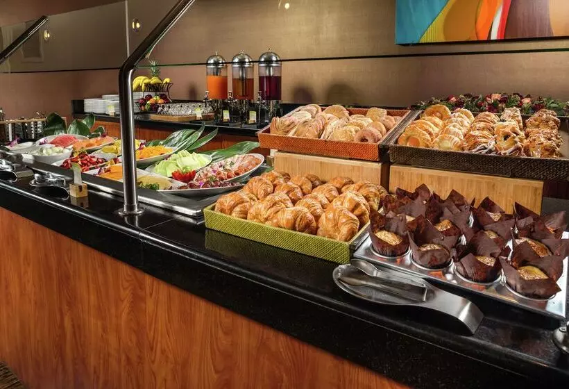 Hotelli Doubletree By Hilton  Carson