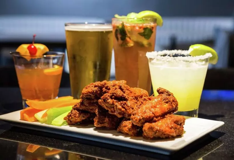 Hotelli Doubletree By Hilton  Carson