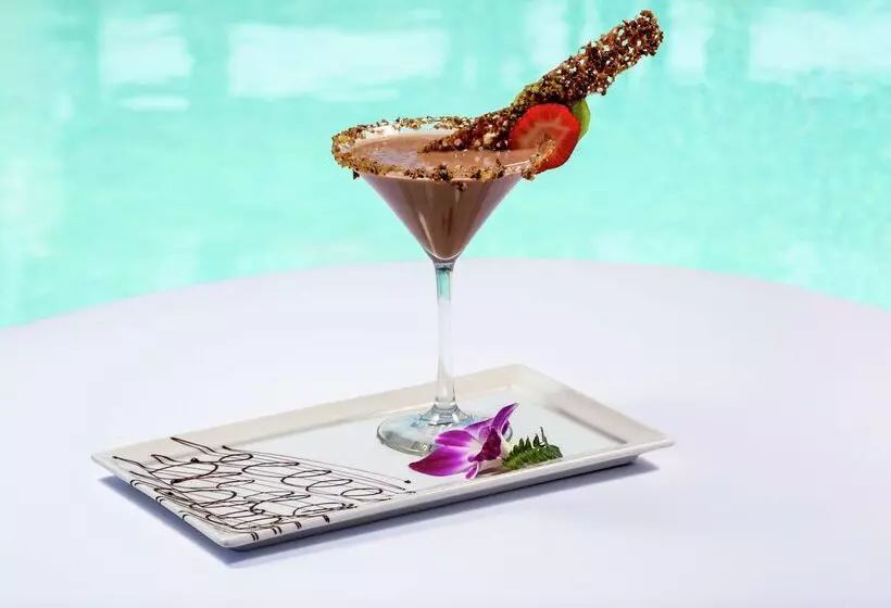 Hotelli Doubletree By Hilton  Carson