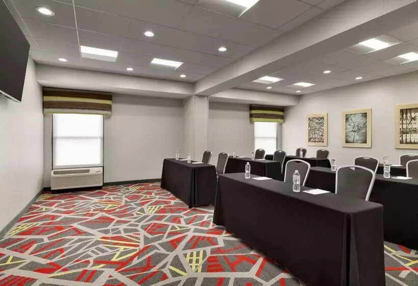 בית מלון כפרי Hampton Inn Simpsonville