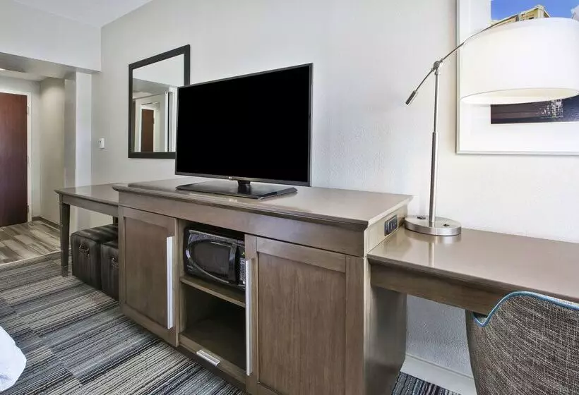 فندق Hampton Inn Pittsburgh University/medical Center