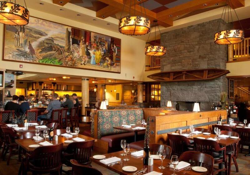 Отель Heathman Lodge