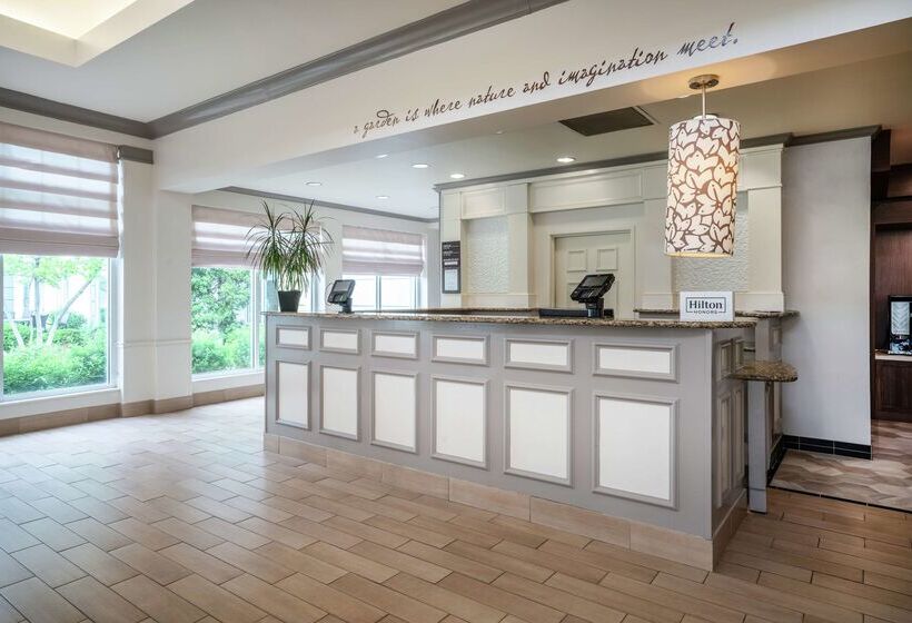 בית מלון כפרי Hilton Garden Inn Louisville East