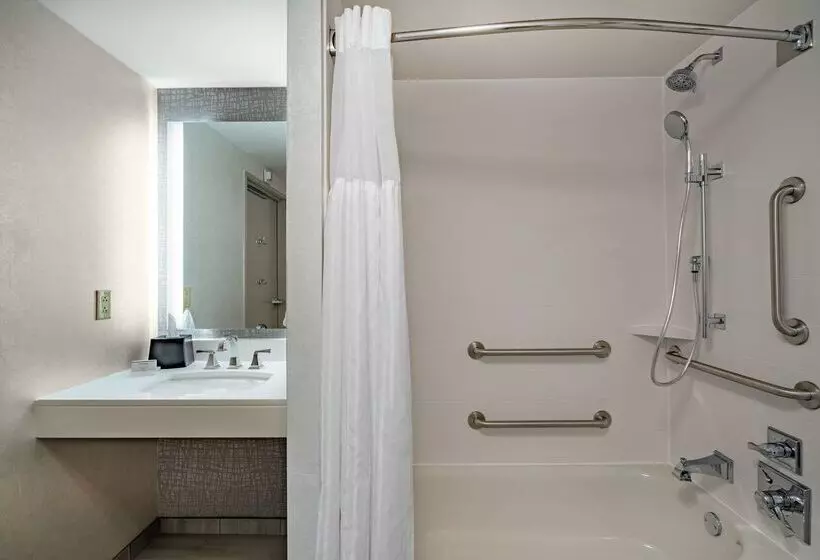 ホテル Hilton Garden Inn Louisville East