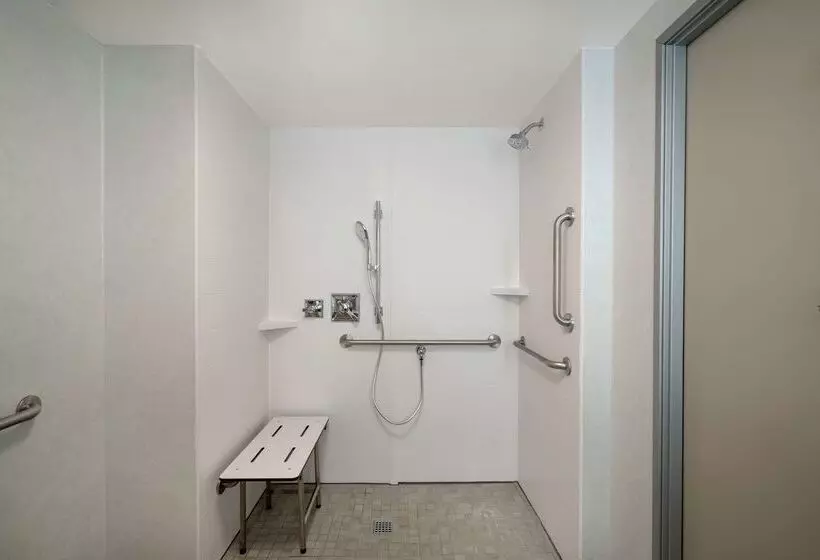 ホテル Hilton Garden Inn Louisville East