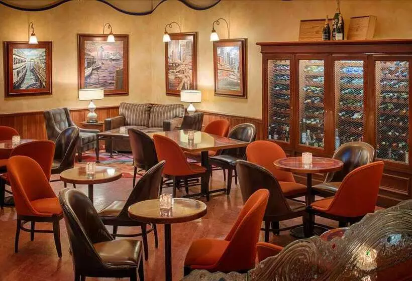 فندق Hilton Seattle Airport & Conference Center