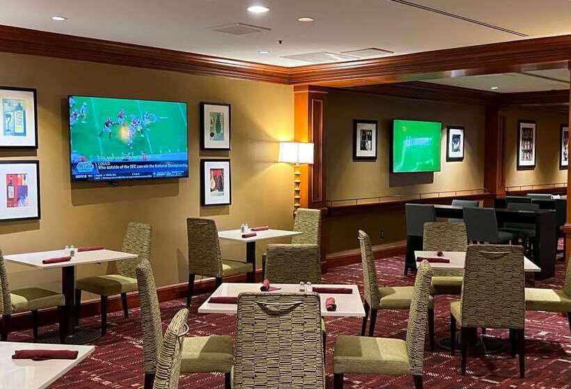 فندق Hilton Washington Dulles Airport