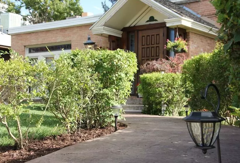 ホテル Hines Mansion