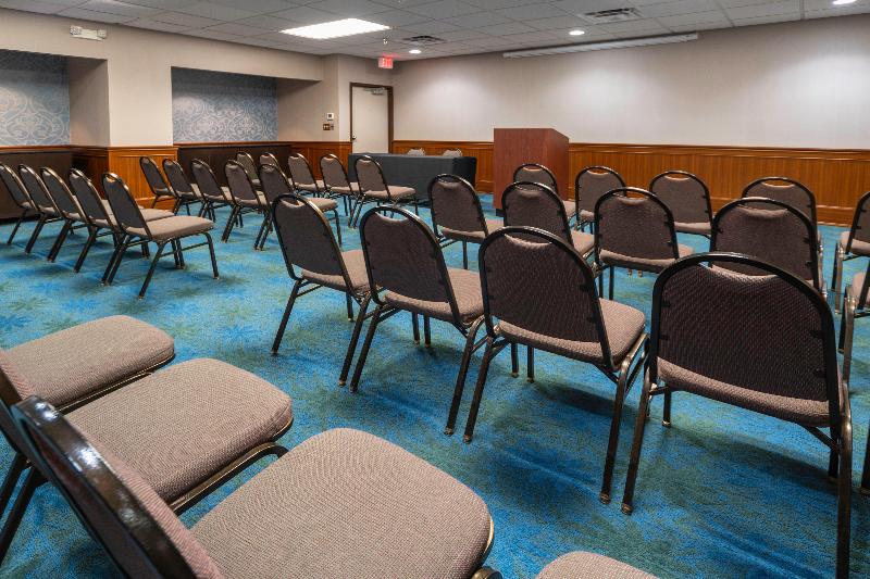 בית מלון כפרי Holiday Inn Louisville East Hurstbourne, An Ihg