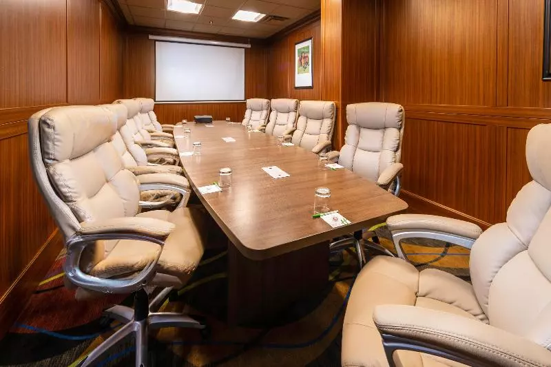 فندق Holiday Inn Louisville East   Hurstbourne, An Ihg