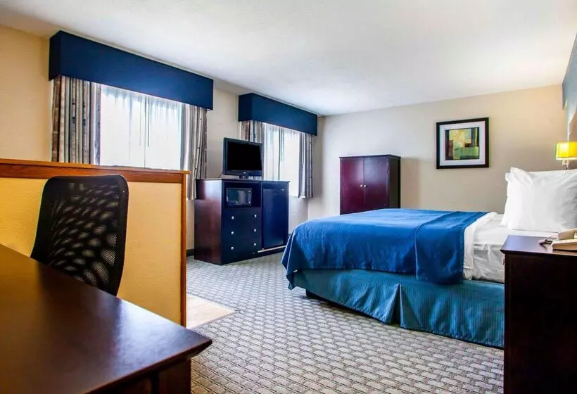هتل Quality Inn & Suites Ankenydes Moines