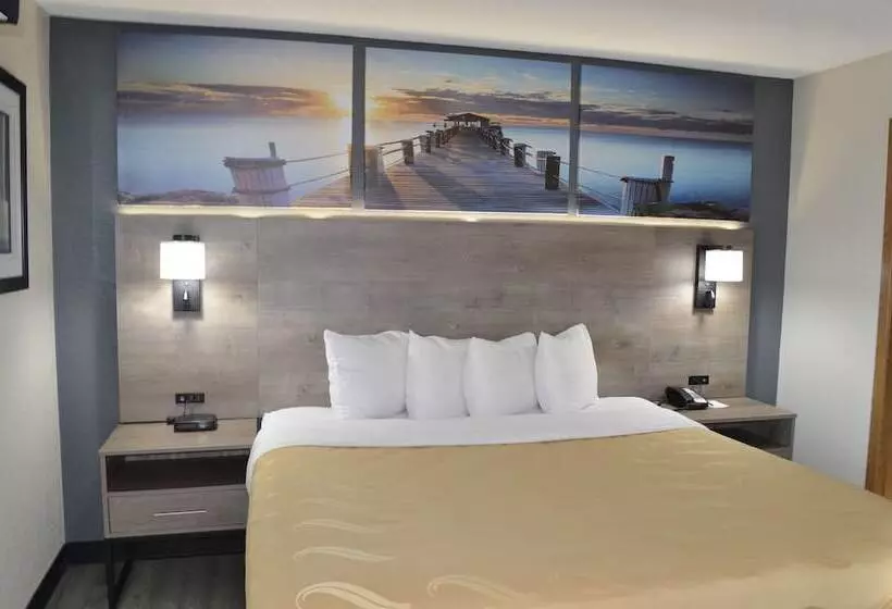هتل Quality Inn & Suites Ankenydes Moines