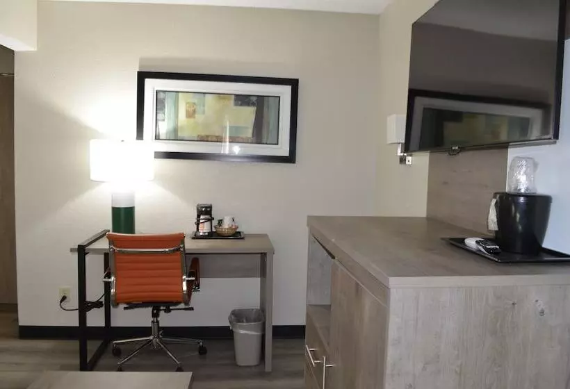 هتل Quality Inn & Suites Ankenydes Moines