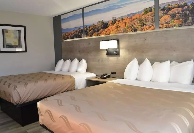 هتل Quality Inn & Suites Ankenydes Moines