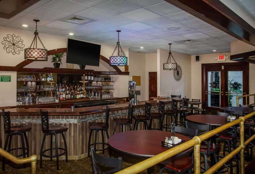 فندق Ramada By Wyndham Statesville