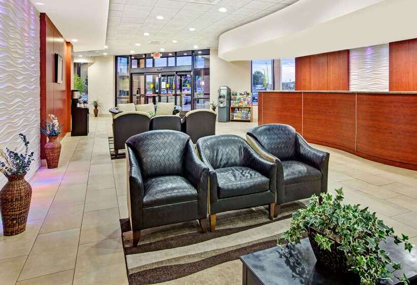 فندق Ramada By Wyndham Statesville