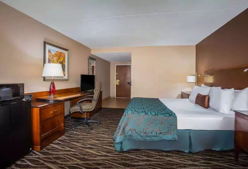 هتل Ramada By Wyndham Statesville