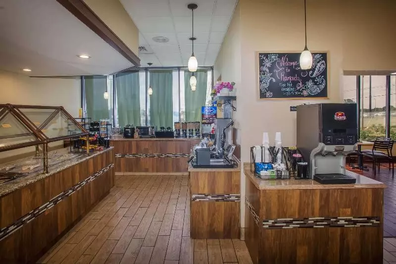 هتل Ramada By Wyndham Statesville