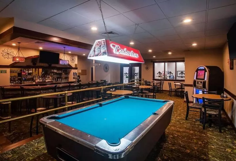 هتل Ramada By Wyndham Statesville