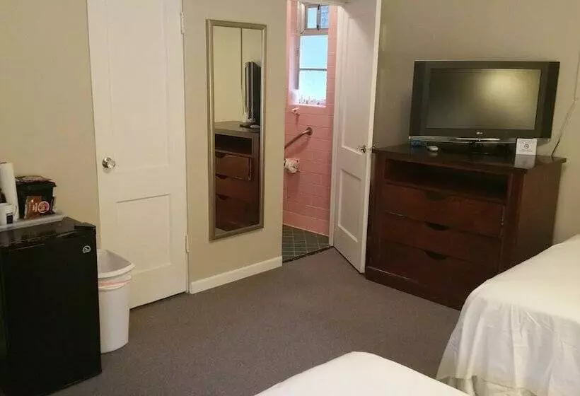 モーテル The Happy Hollow