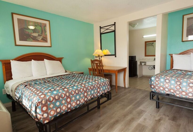 فندق على الطريق Vagabond Inn Hemet