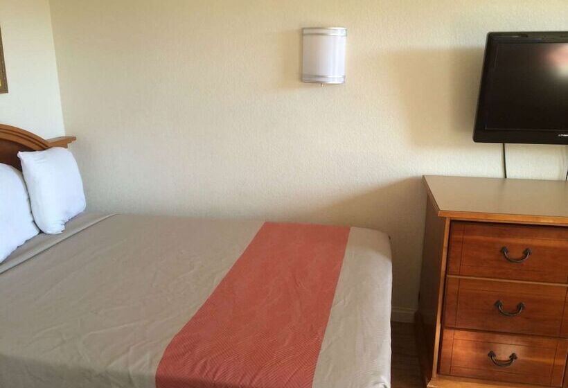 فندق على الطريق Vagabond Inn Hemet