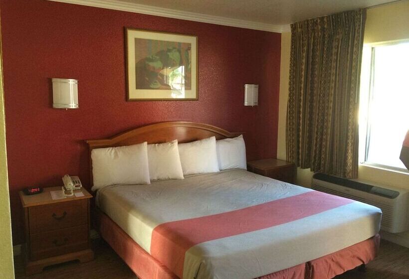 فندق على الطريق Vagabond Inn Hemet